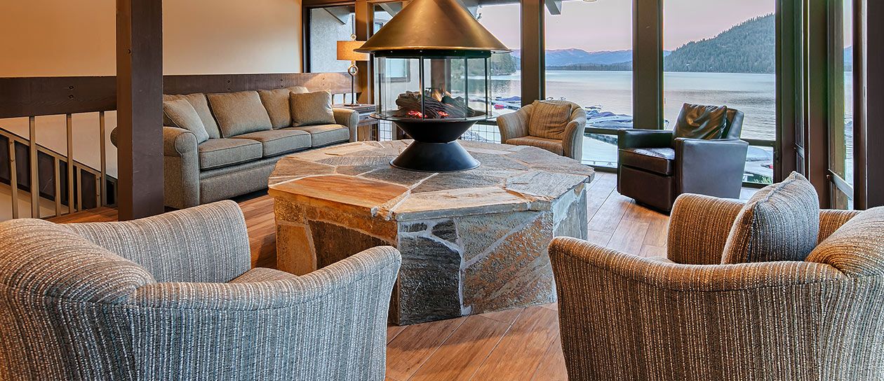 Fireplace Lounge of Granite Peak Management, California 
